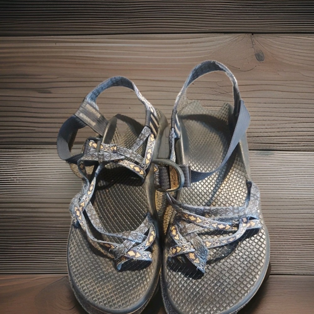 CHACO Women's Geometric Strap‎ Sandals Blue/yellow Size 9 Strappy Hike Boho Y2k